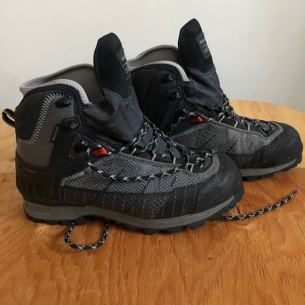 Waterproof Hiking Boots - Size 9/EU40